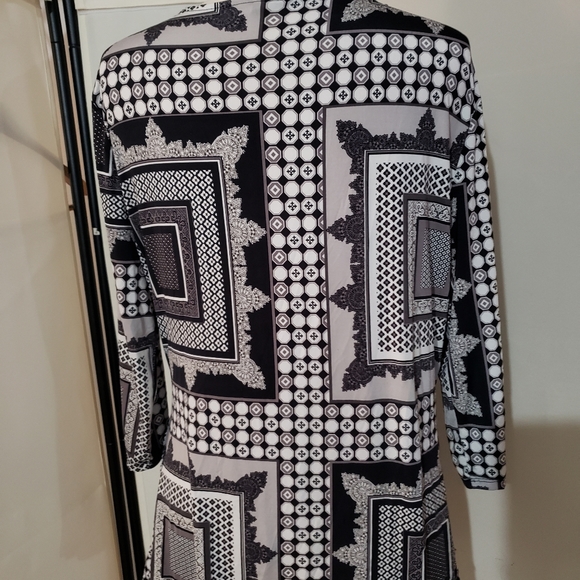 Blouse - Picture 2 of 4